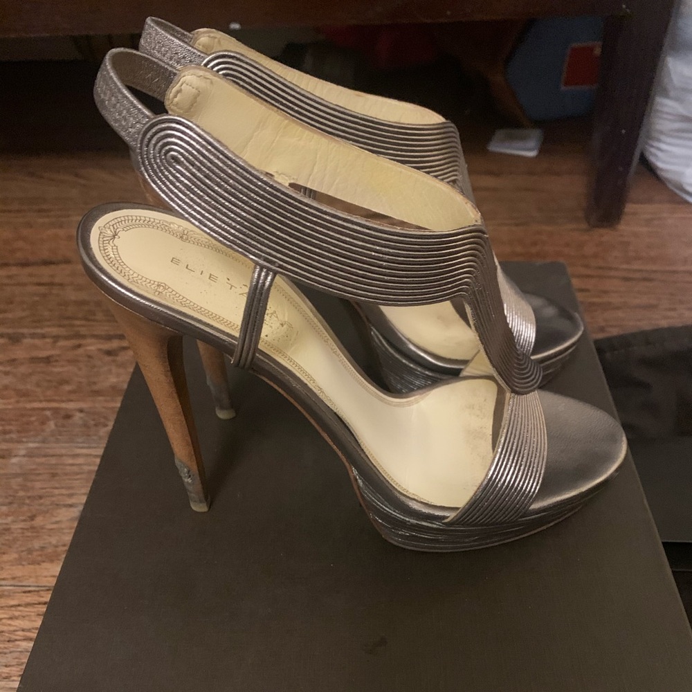 Elie Tahari heels